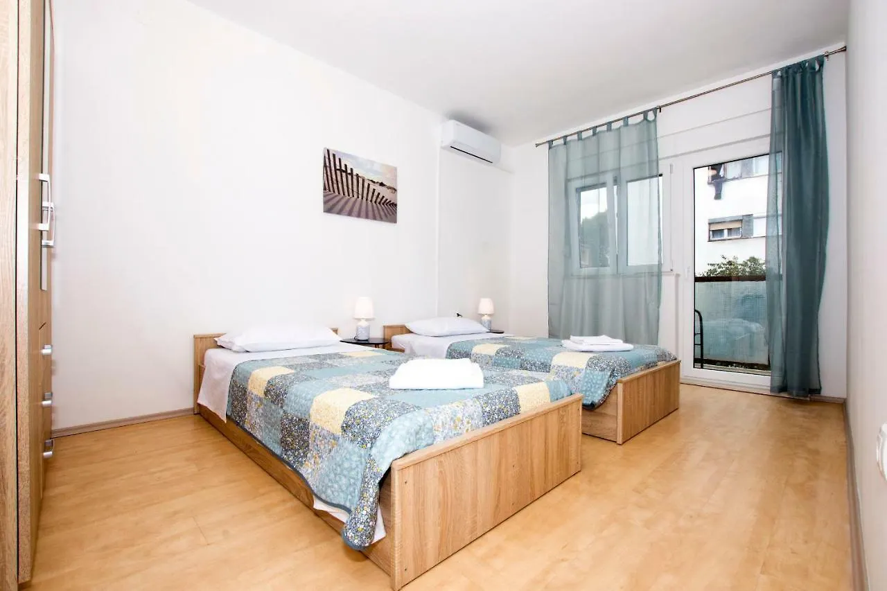 Apartment Korino 0*, Split